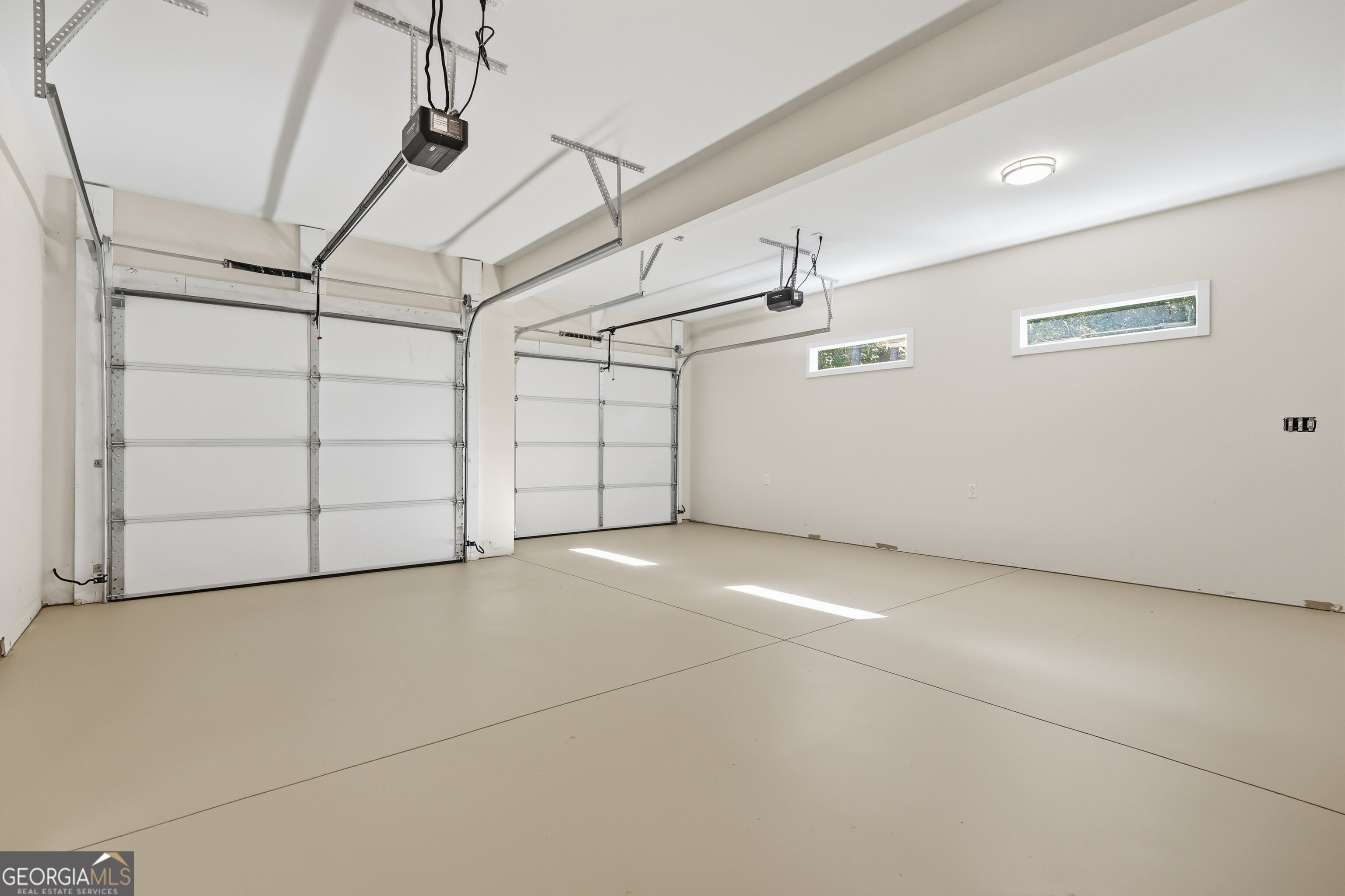 1041 Country Club Circle Property Photo 35