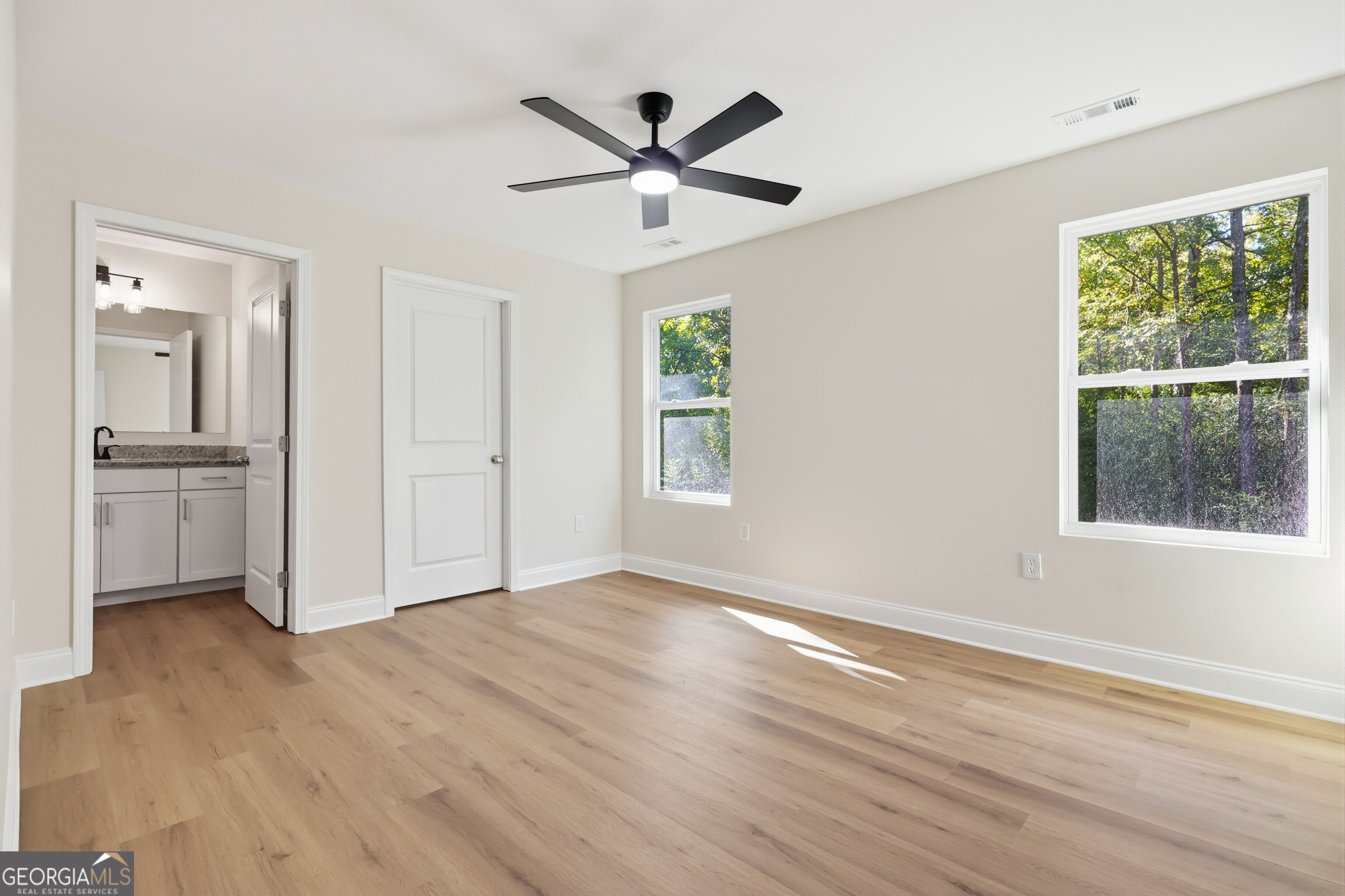 1041 Country Club Circle Property Photo 38