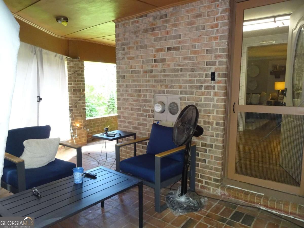 463 Thunder Road Property Photo 2