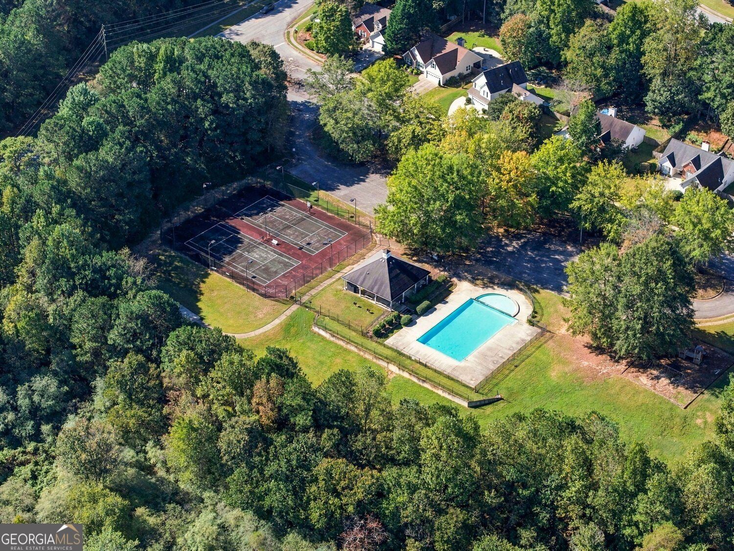 2517 Weycroft Circle Property Photo 4