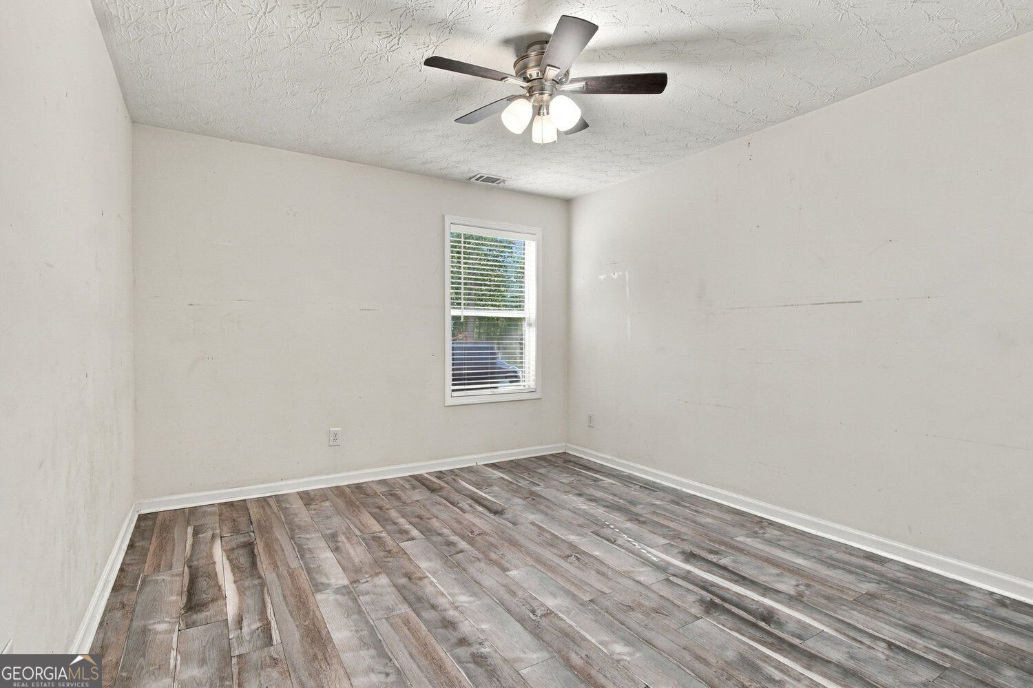 2517 Weycroft Circle Property Photo 9