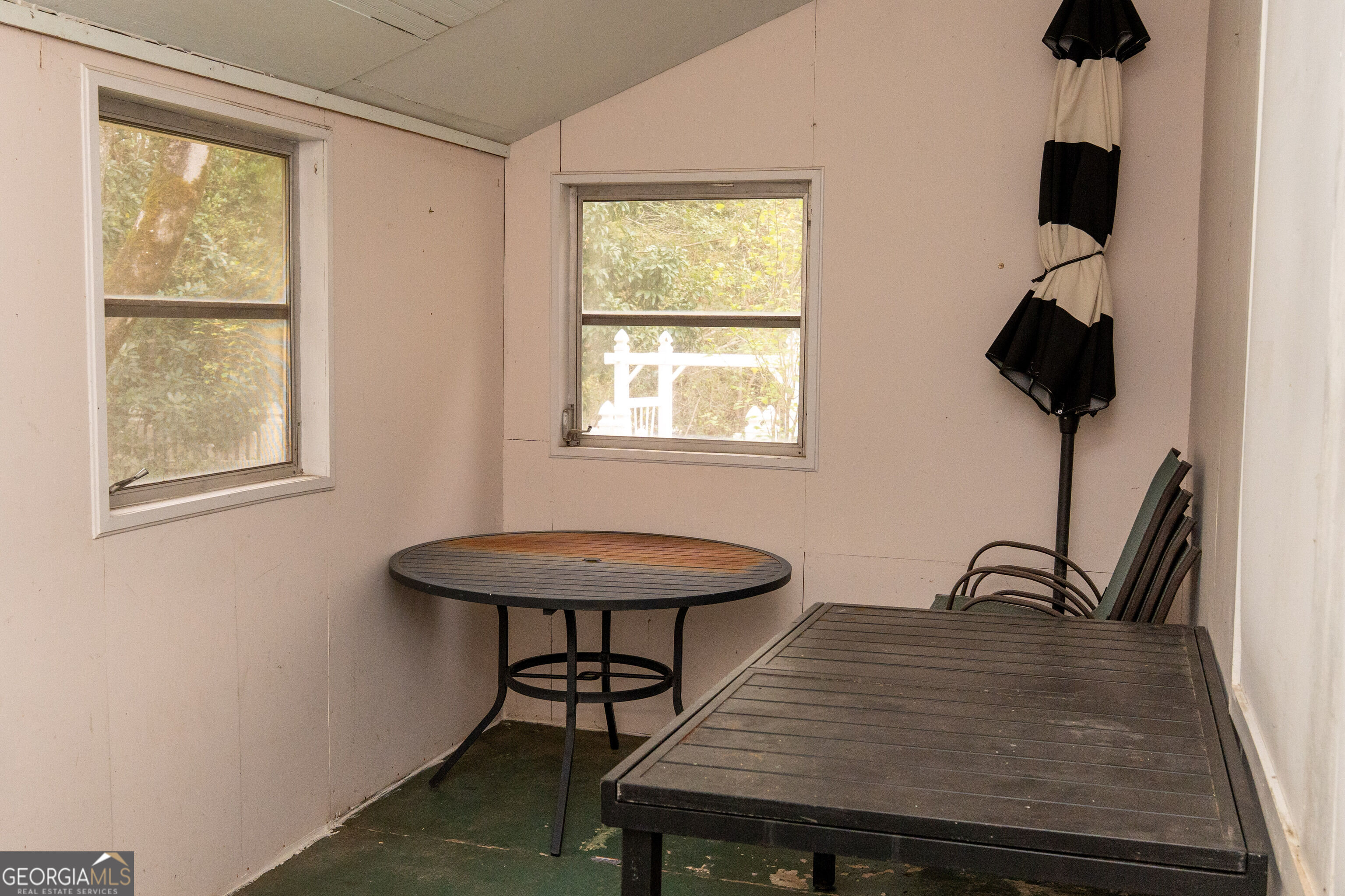 2612 Midway Road Property Photo 21
