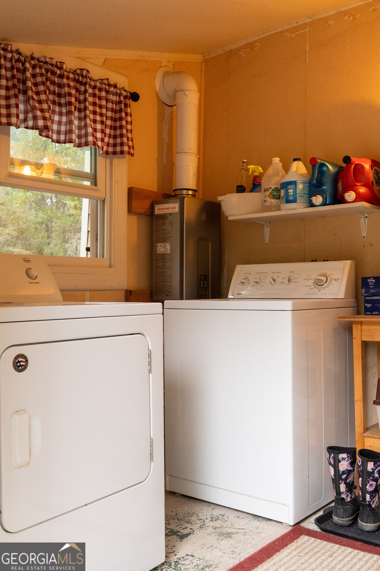 2612 Midway Road Property Photo 22