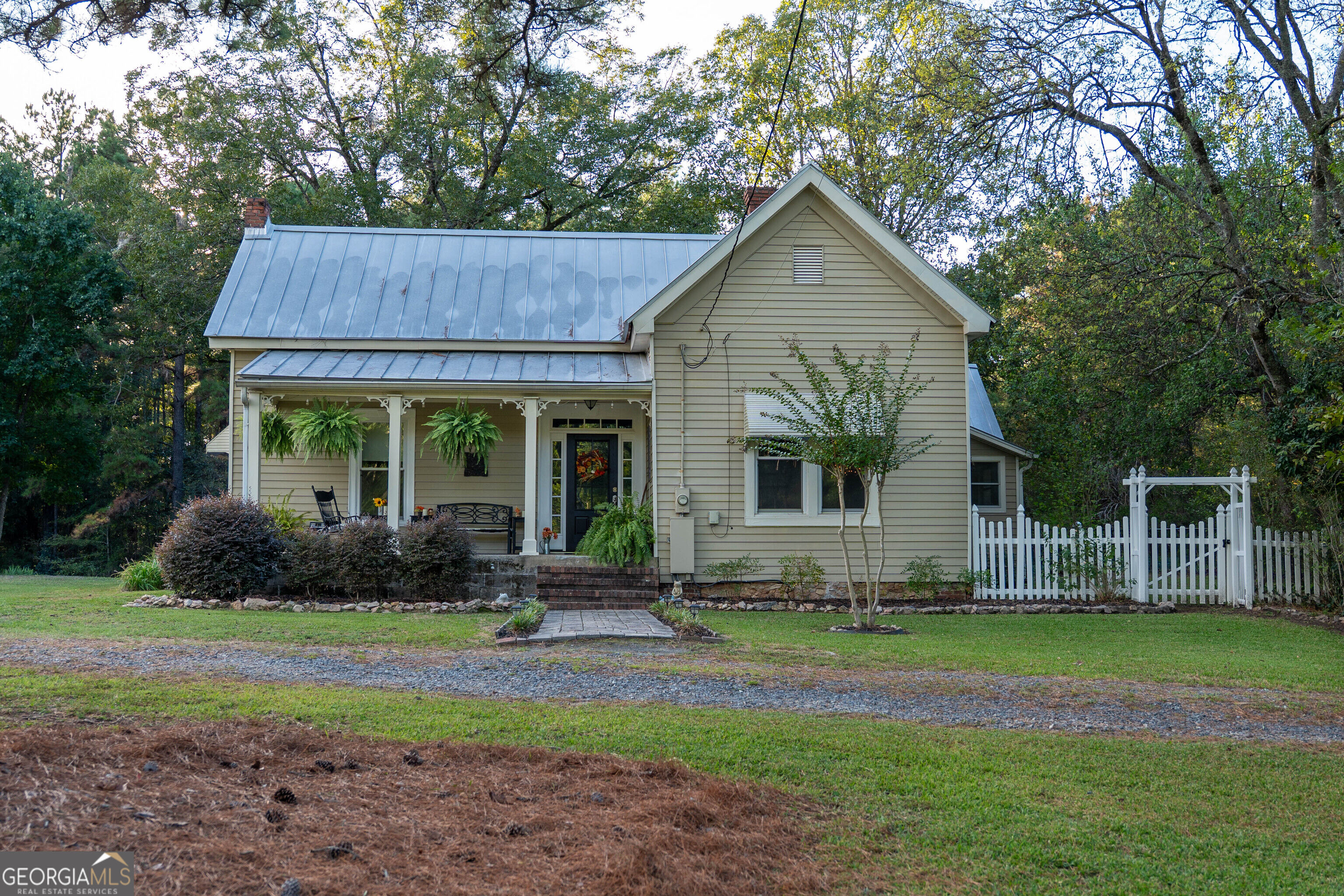 2612 Midway Road Property Photo 38
