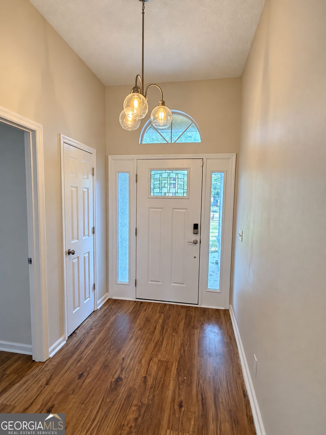 113 Elliott Way Property Photo 3