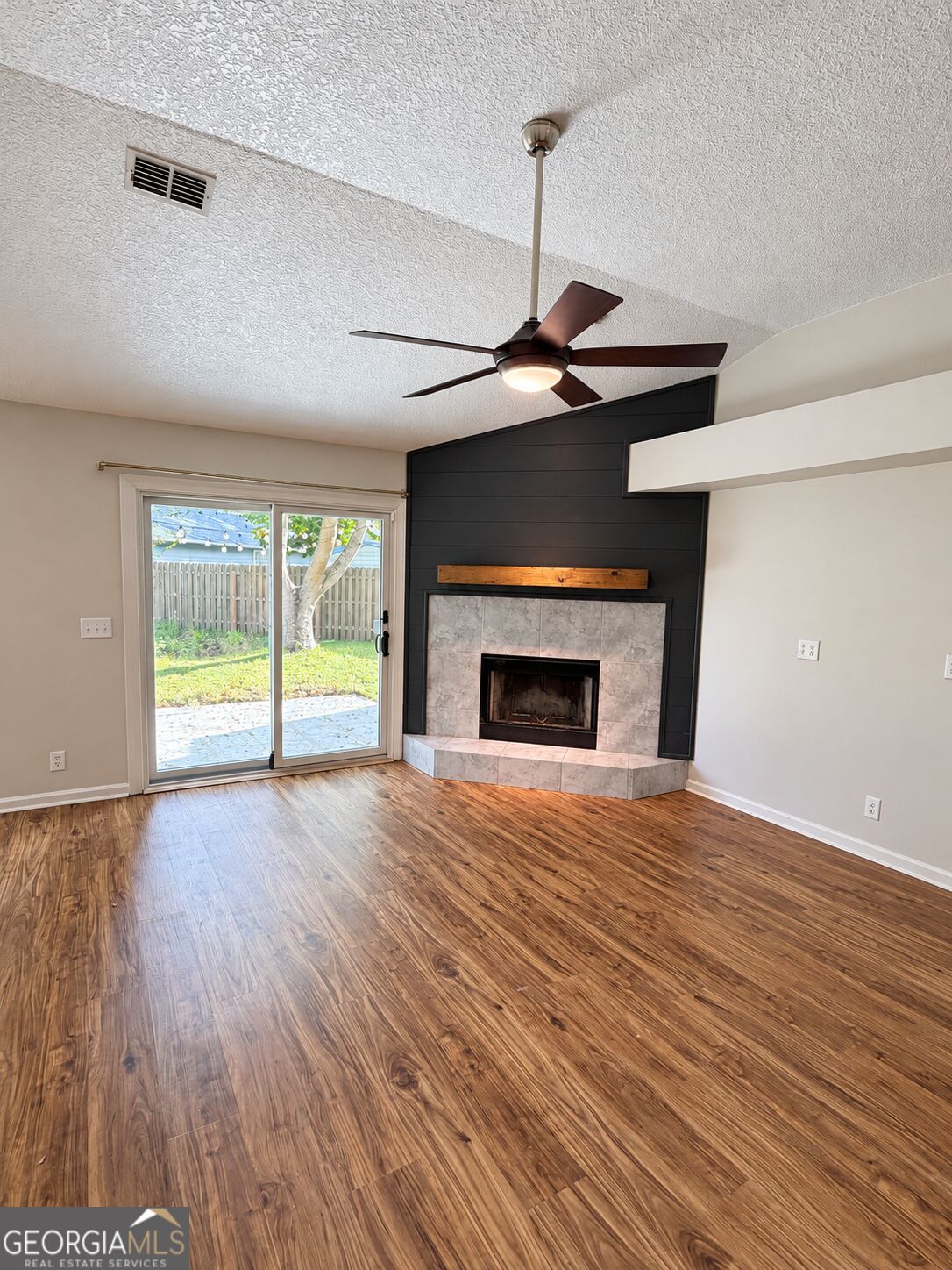 113 Elliott Way Property Photo 4