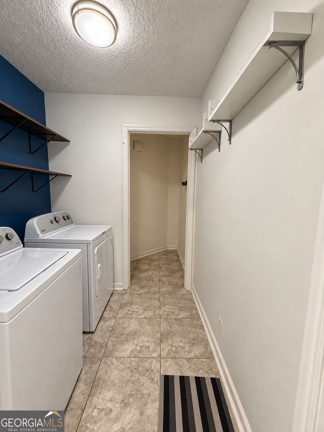113 Elliott Way Property Photo 5
