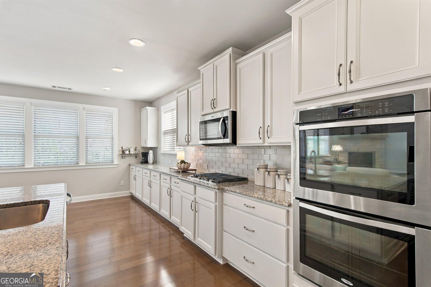 4450 Ivanhoe Walk Property Photo 8