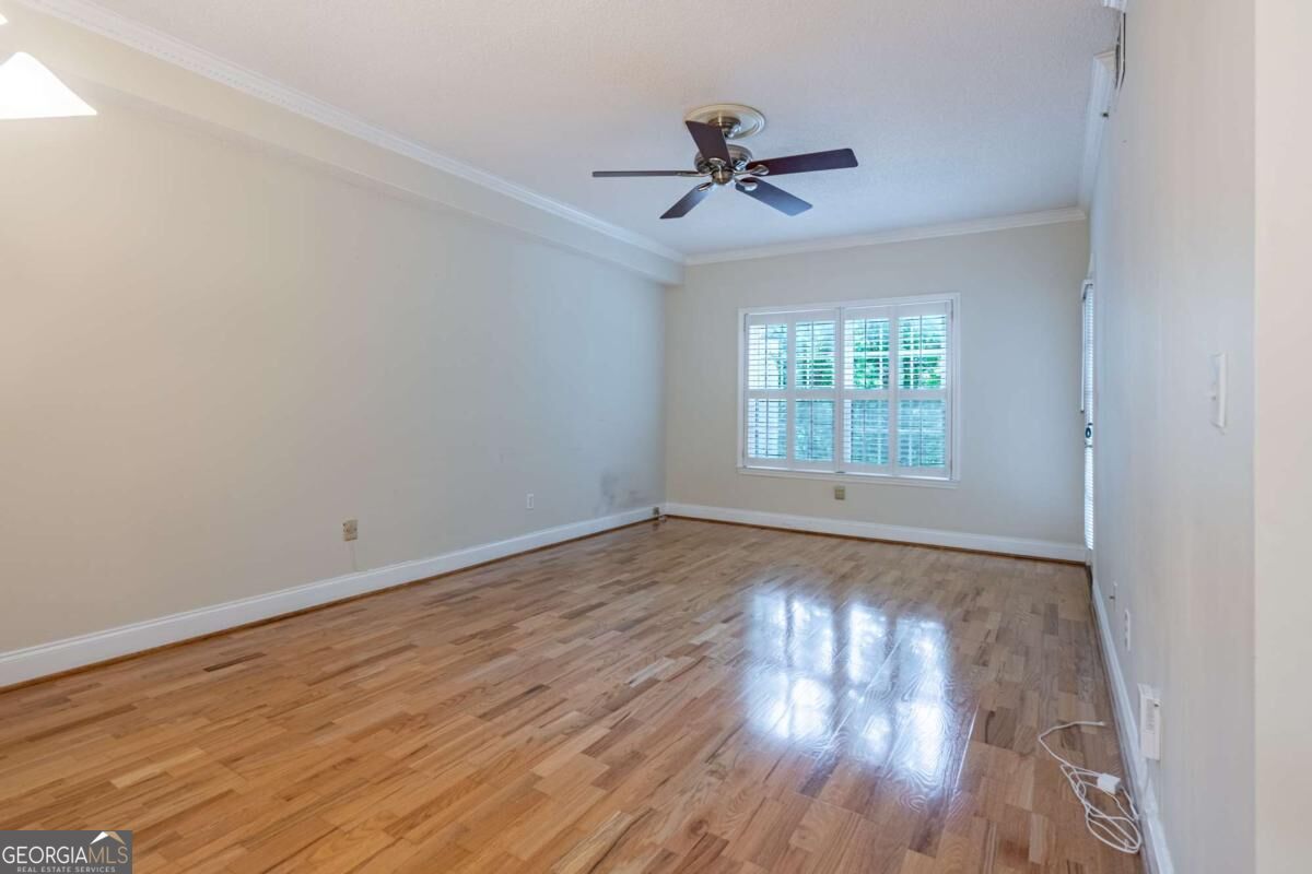 1075 Peachtree Walk Ne # A205 Property Photo 3