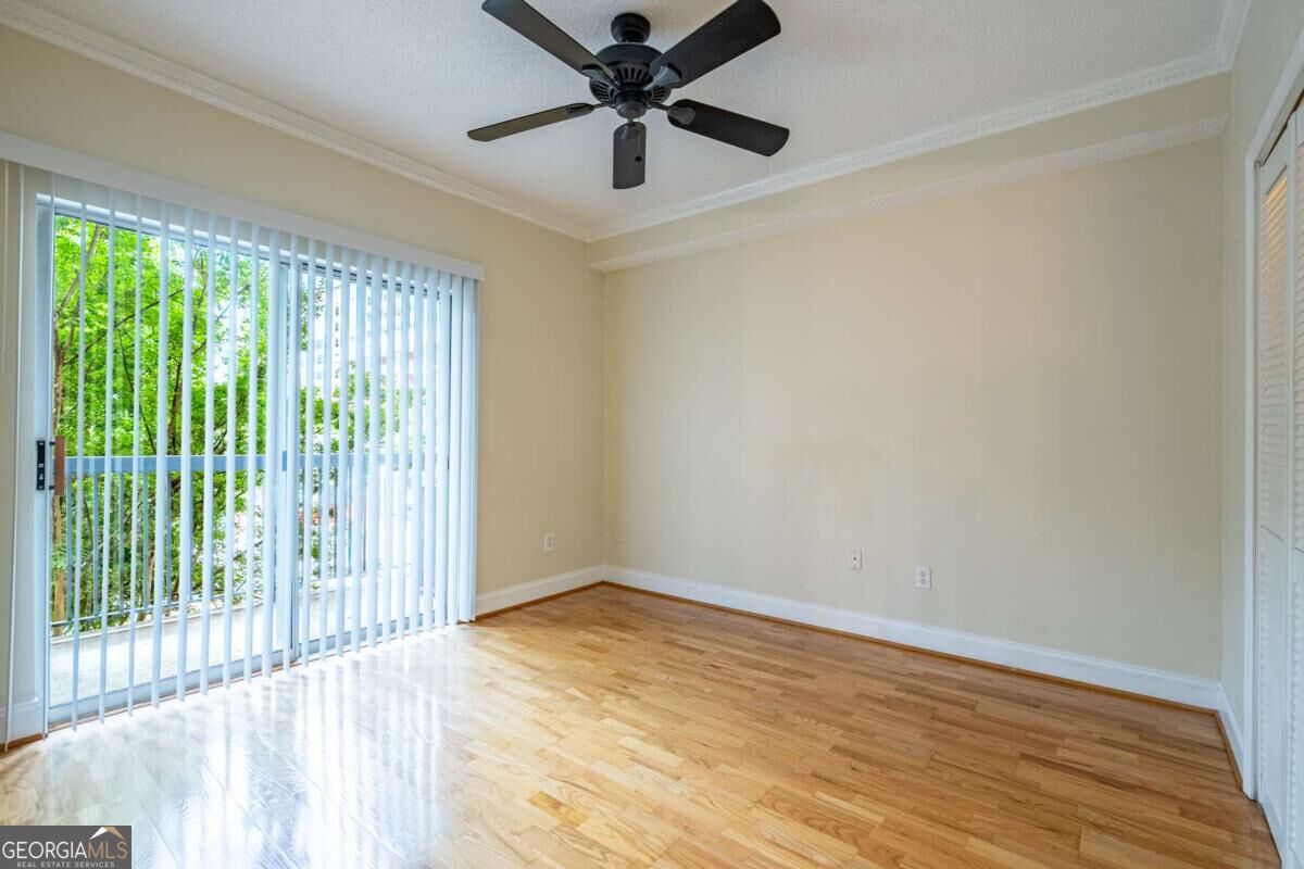 1075 Peachtree Walk Ne # A205 Property Photo 13