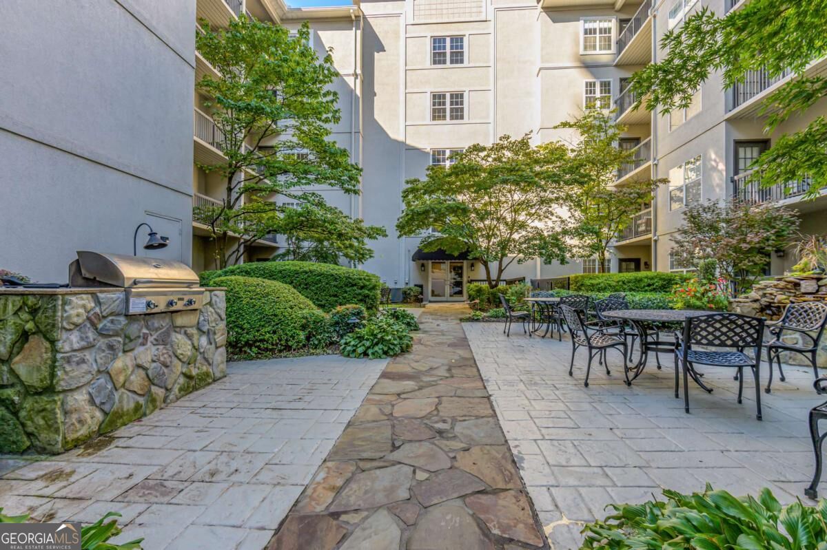 1075 Peachtree Walk Ne # A205 Property Photo 22