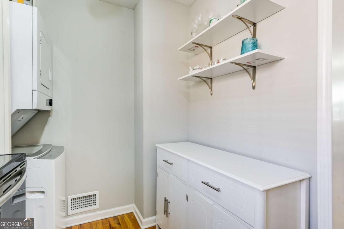 3206 Mathieson Drive Ne # 2 Property Photo 5