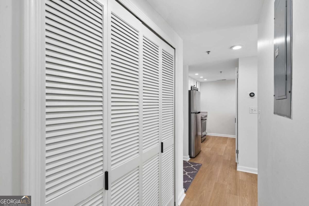 3481 Lakeside Drive Ne # 2503 Property Photo 8