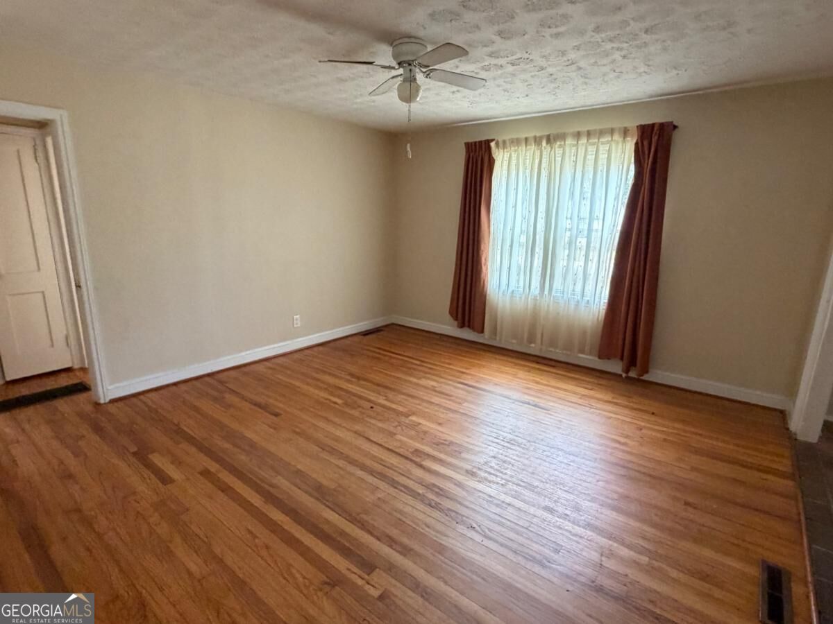 5164 Hartsook Drive Ne Property Photo 3