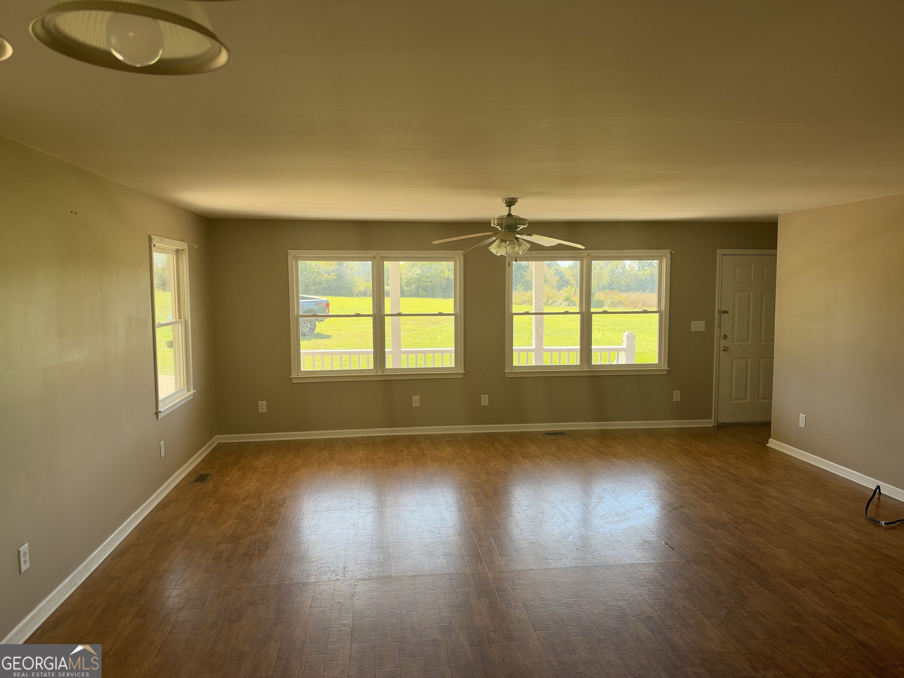 1231 Thankful Road Property Photo 5