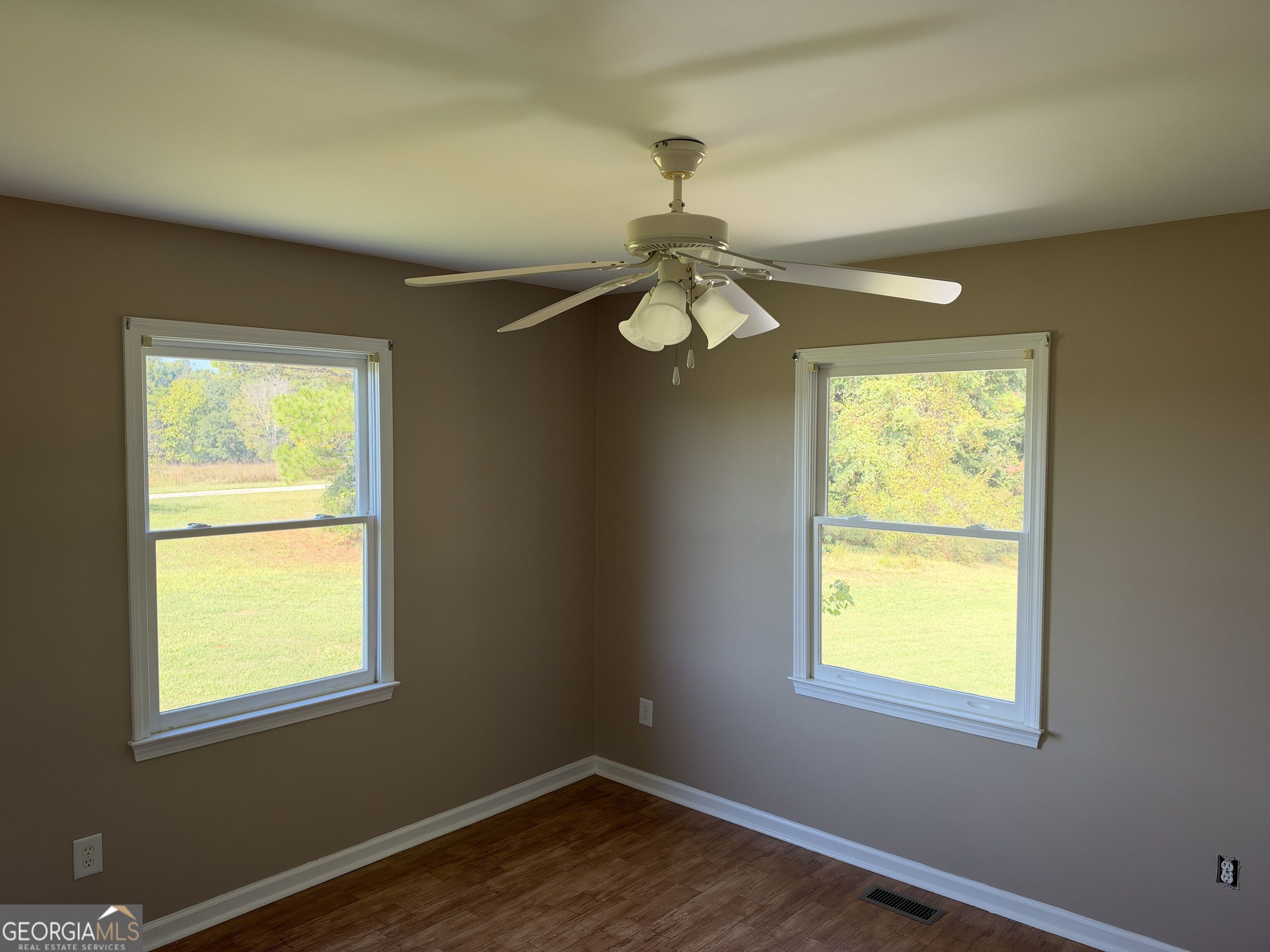 1231 Thankful Road Property Photo 6