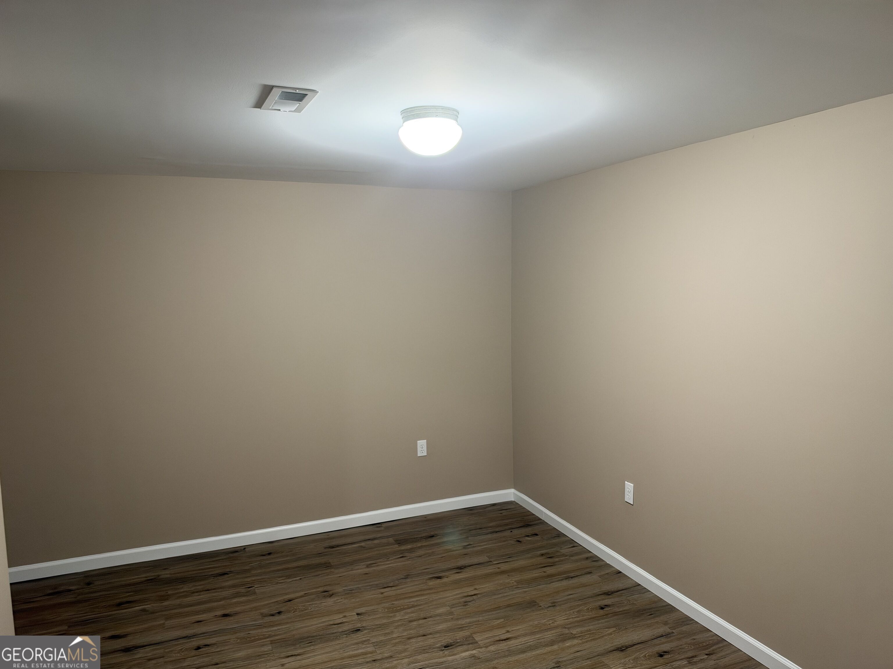 1231 Thankful Road Property Photo 8