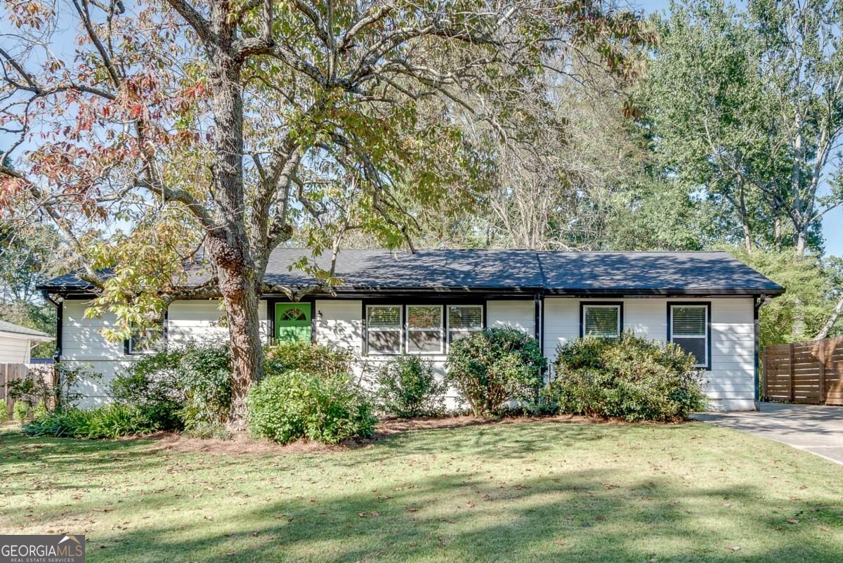 2994 Westbury Drive Property Photo 1