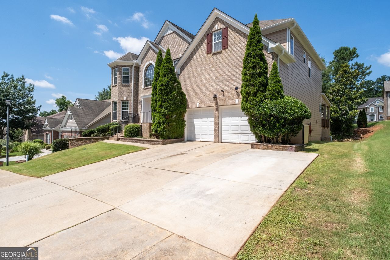 3717 Shady Maple Drive Property Photo 5