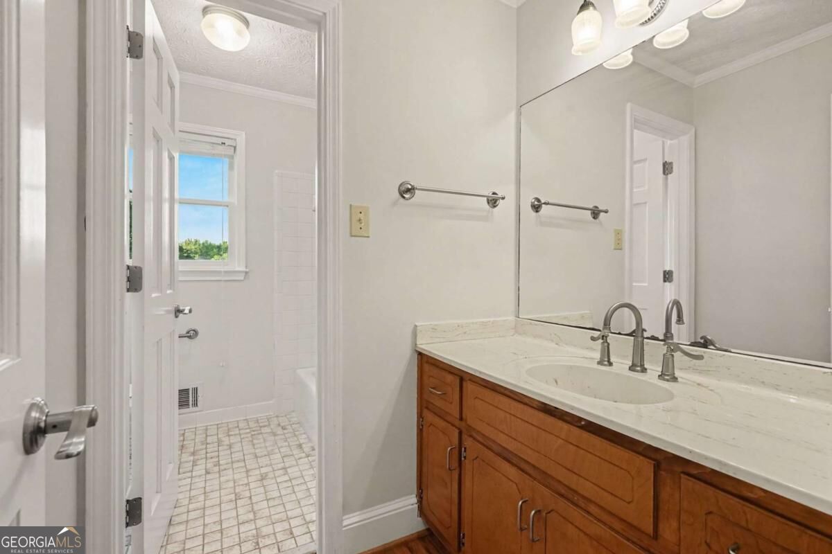 4857 Castlewood Drive Sw Property Photo 27