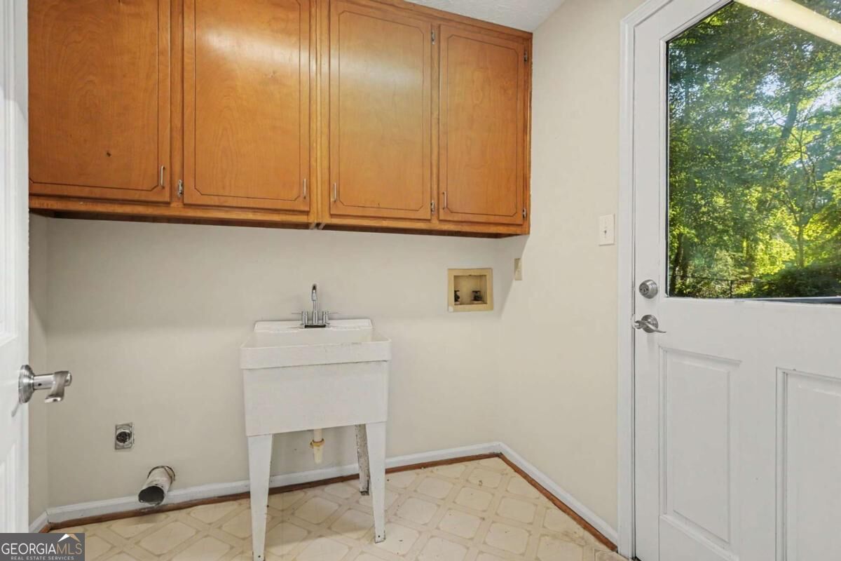4857 Castlewood Drive Sw Property Photo 28