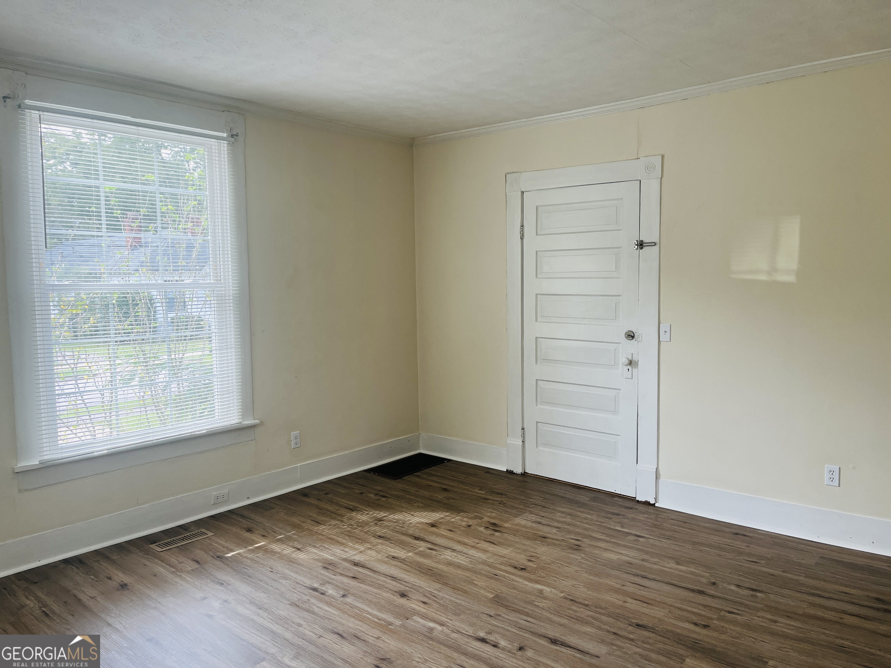 201 Alford Street # B Property Photo 4