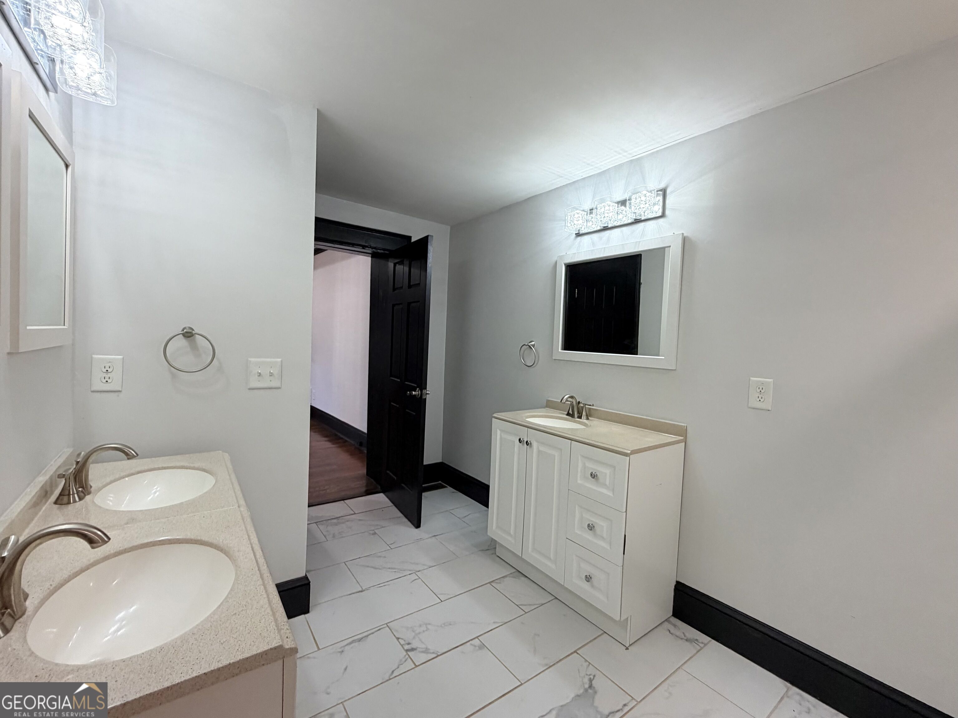 1594 Beecher Street Sw Property Photo 13