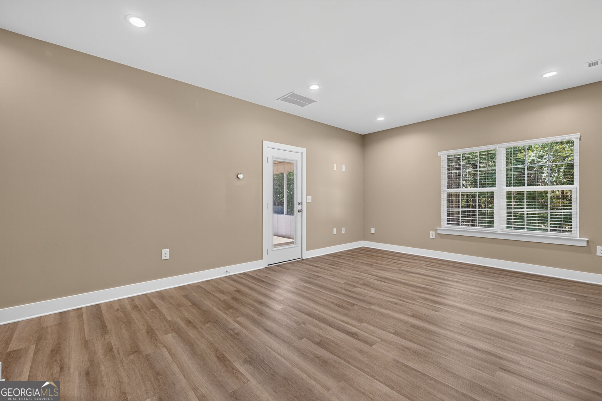 485 O'conner Boulevard Property Photo 6