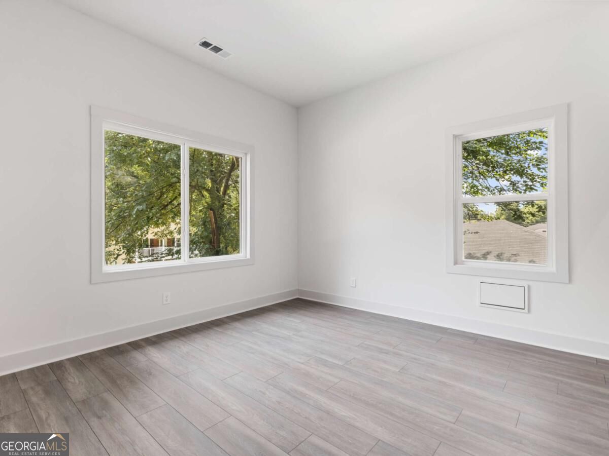 2879 Randall Street Property Photo 11