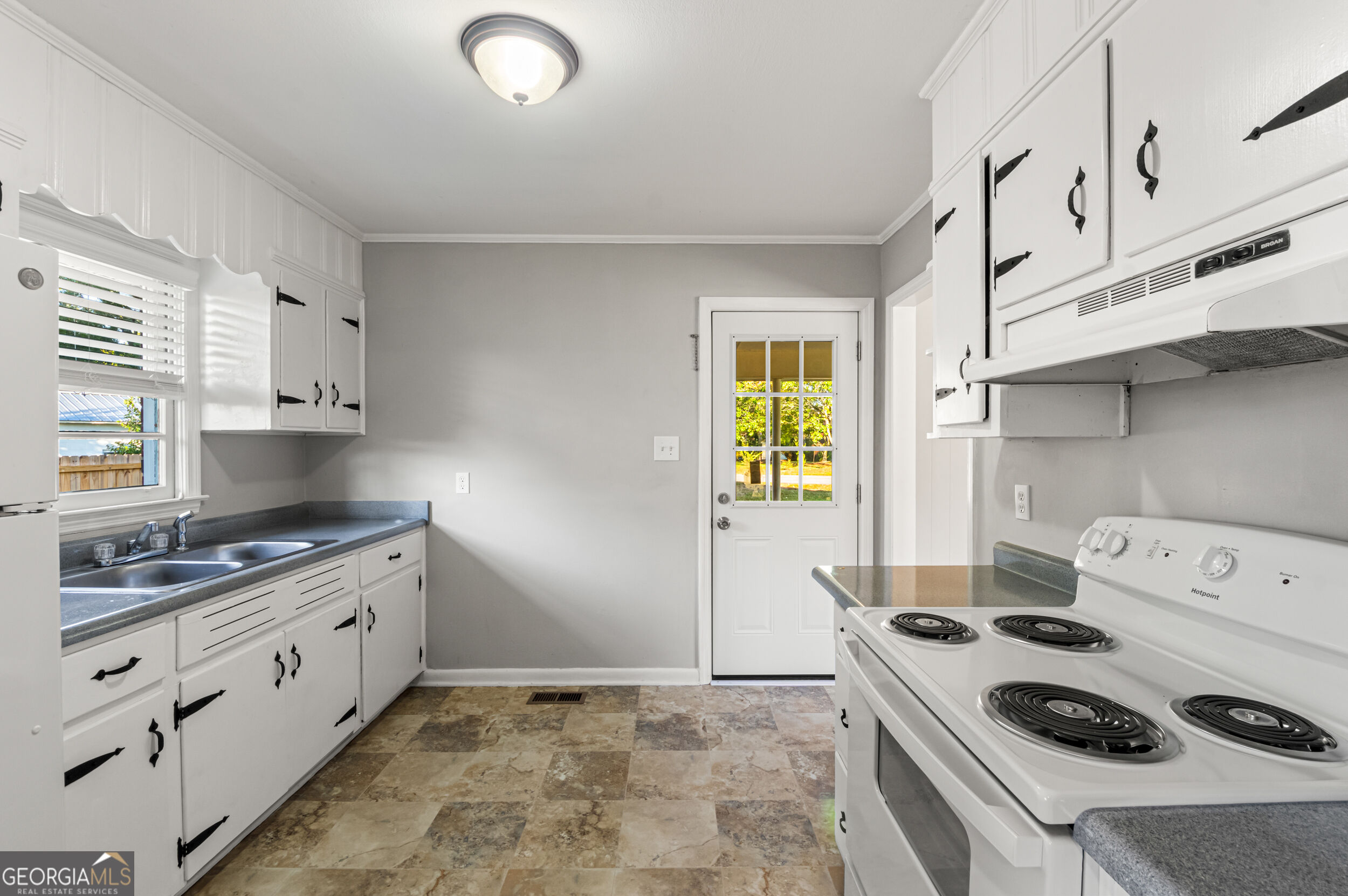 254 Bellvue Drive Property Photo 17