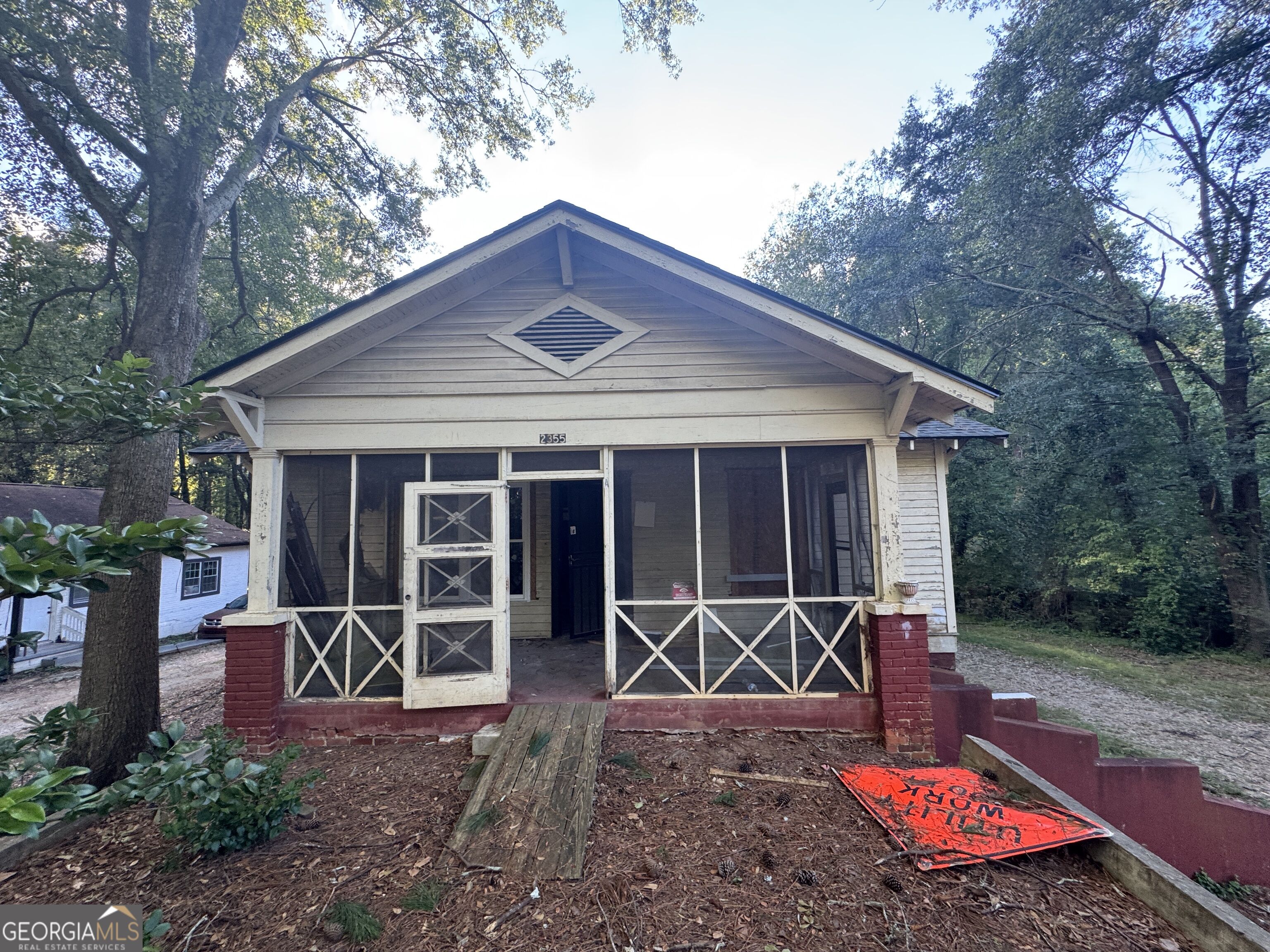 2355 Macon Drive SW