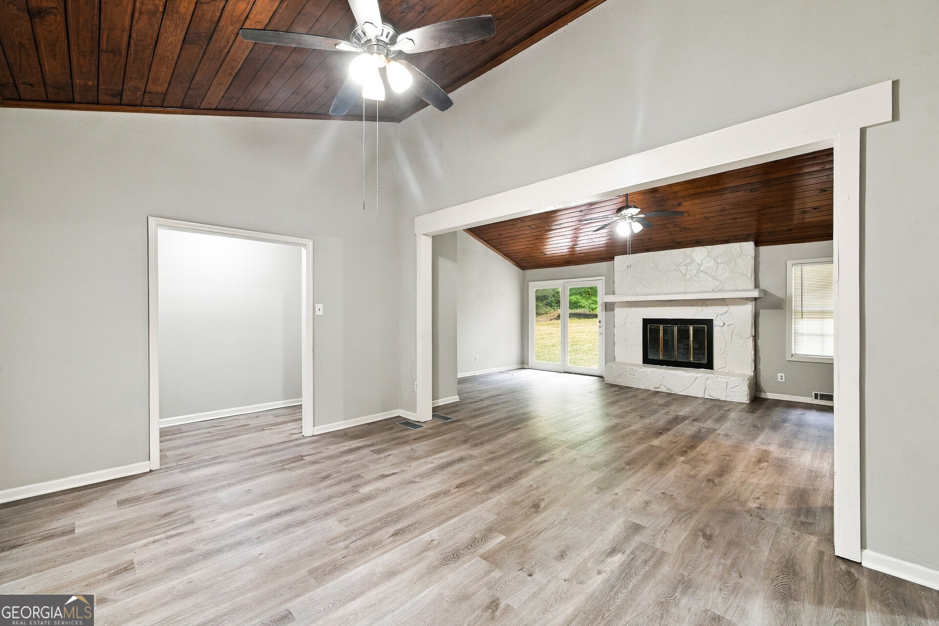 6635 Biscayne Way Property Photo 5