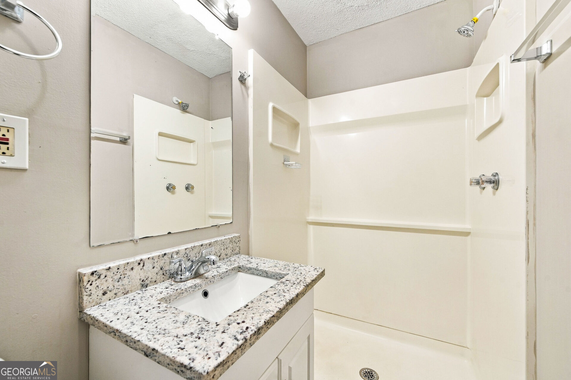 6635 Biscayne Way Property Photo 10