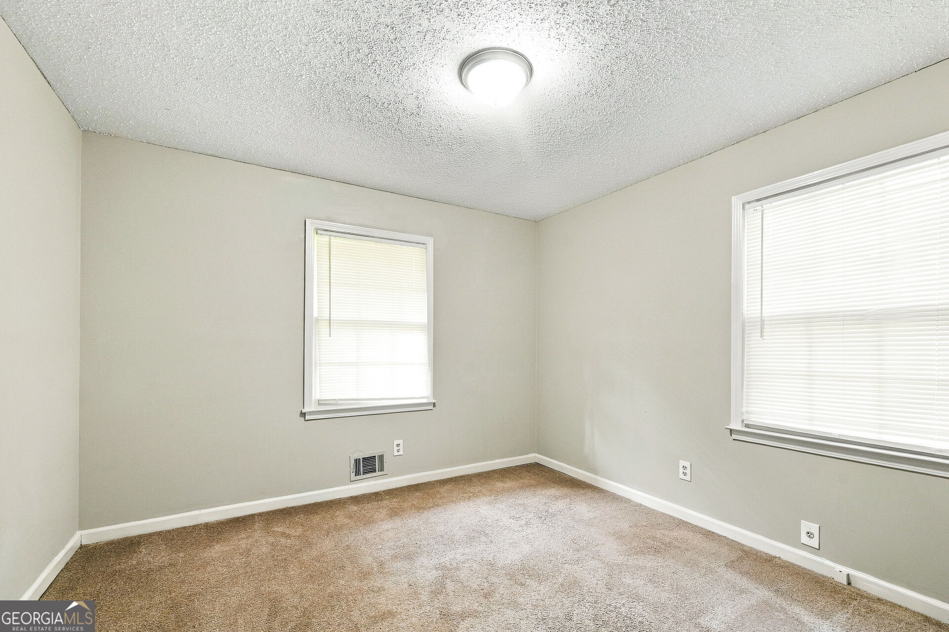 6635 Biscayne Way Property Photo 13