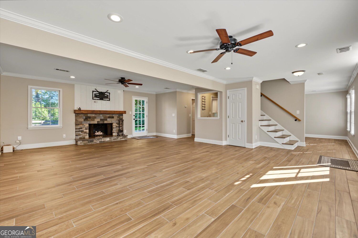 2554 Tanager Court Ne Property Photo 8