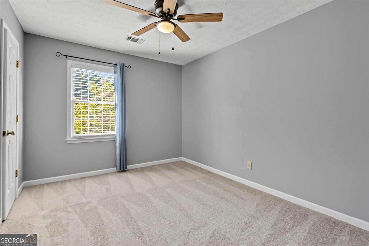 2554 Tanager Court Ne Property Photo 37