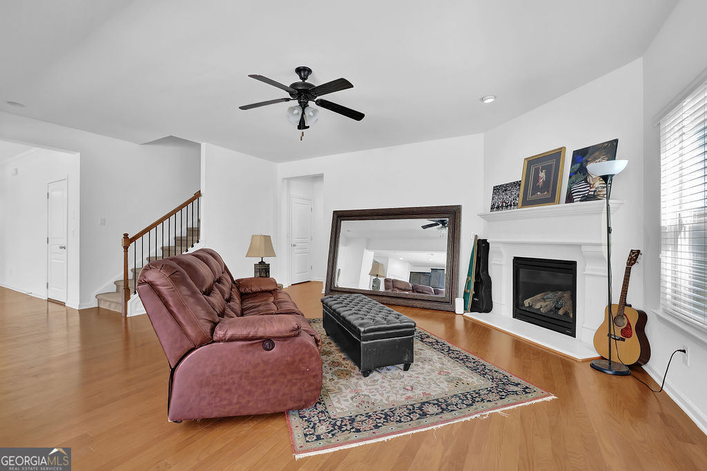7245 Rocking Horse Lane Property Photo 3