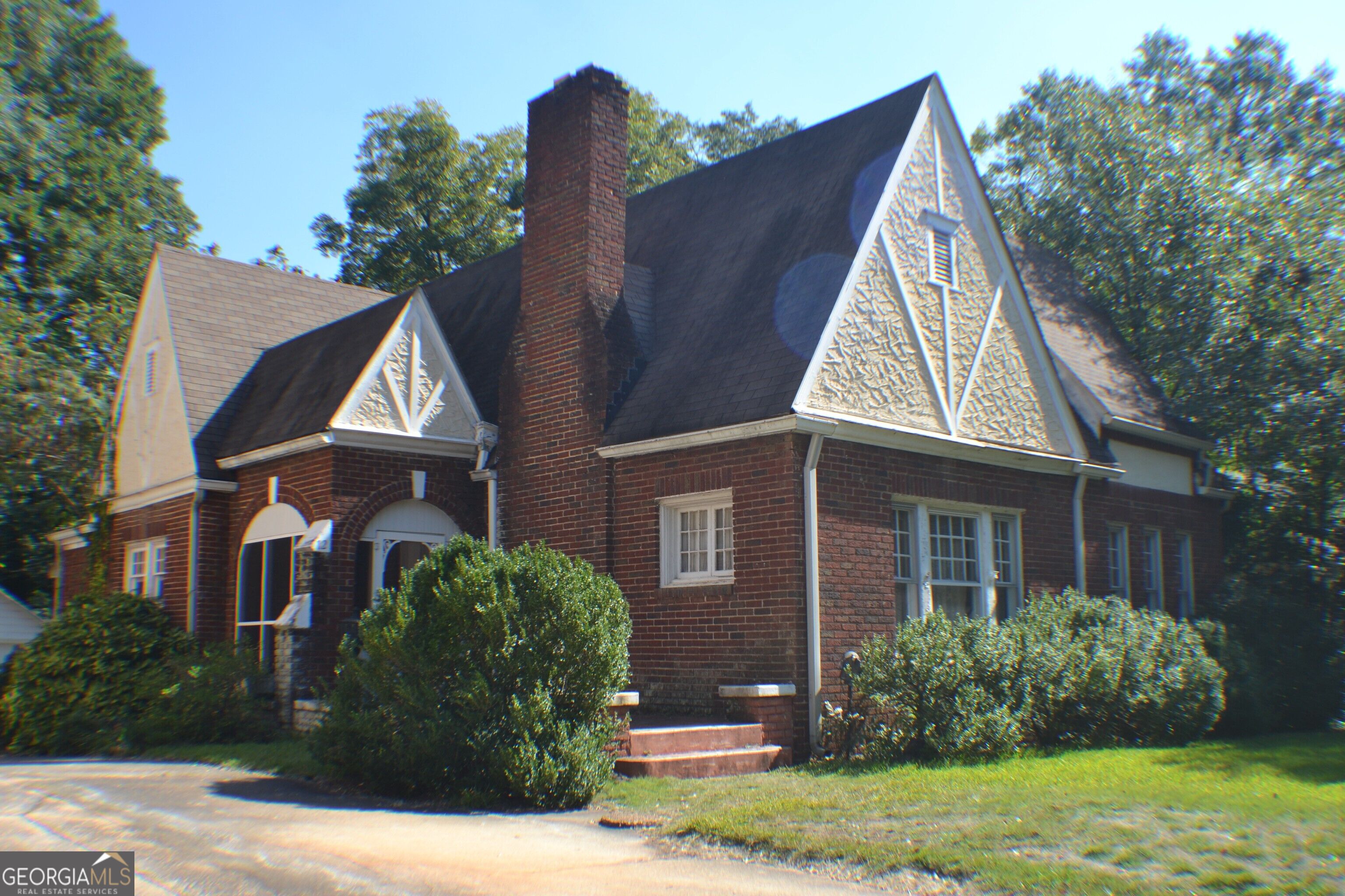 12 Fairfield Drive Property Photo 1