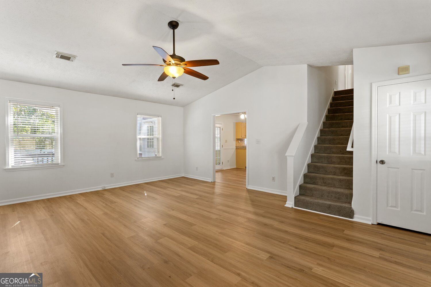 1025 Natalie Lane Se Property Photo 10