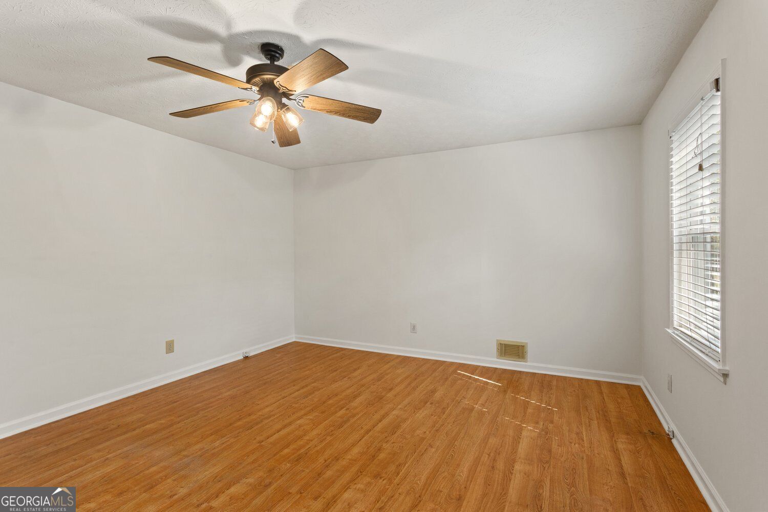 1025 Natalie Lane Se Property Photo 29