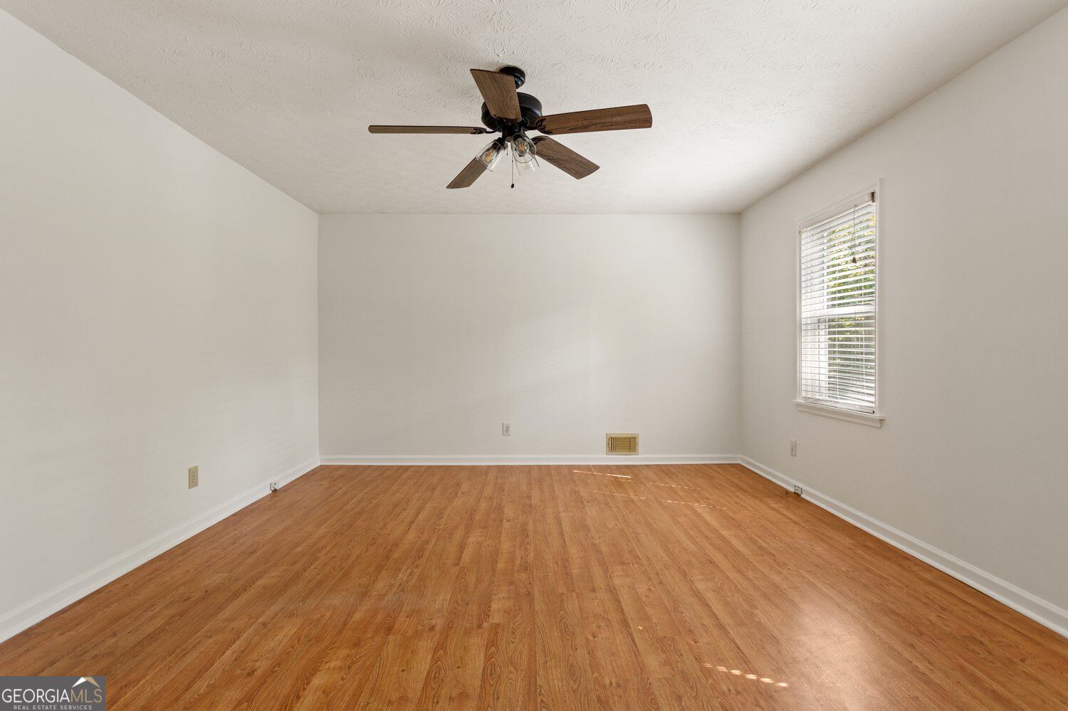 1025 Natalie Lane Se Property Photo 33