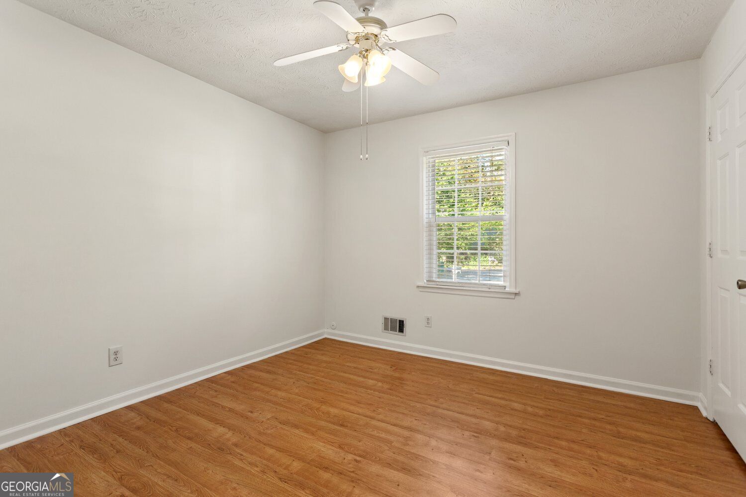 1025 Natalie Lane Se Property Photo 34