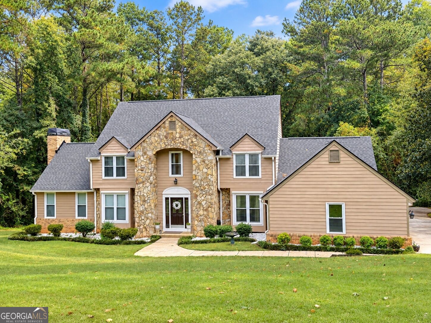1208 Milford Forest Drive Sw Property Photo 1