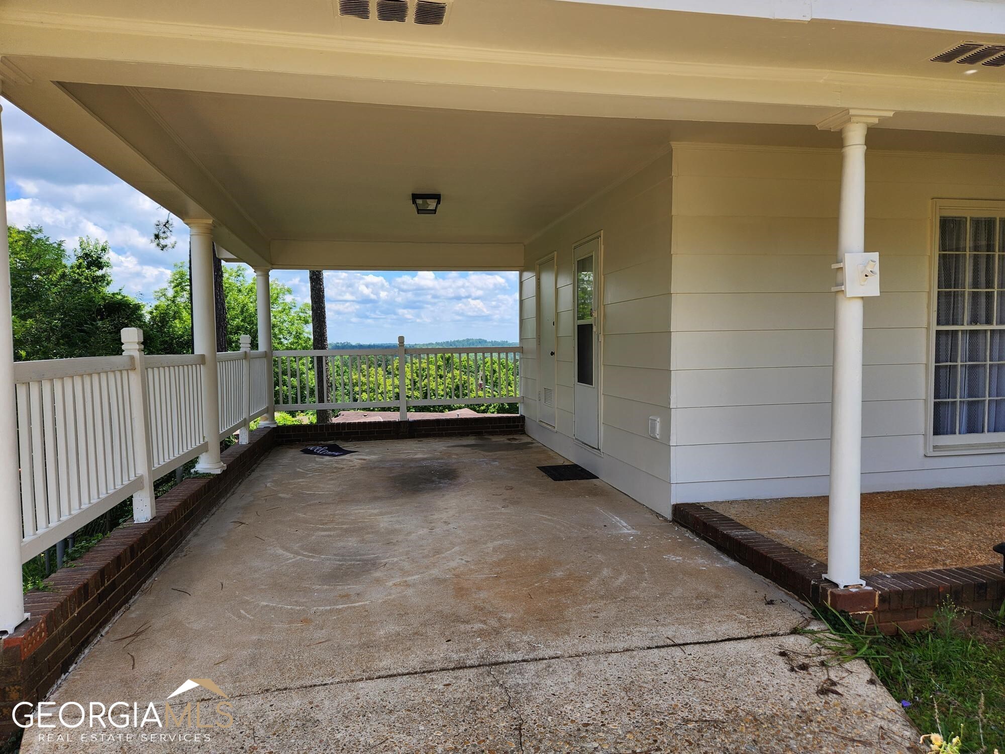 1136 Bunker Hill Road Property Photo 4