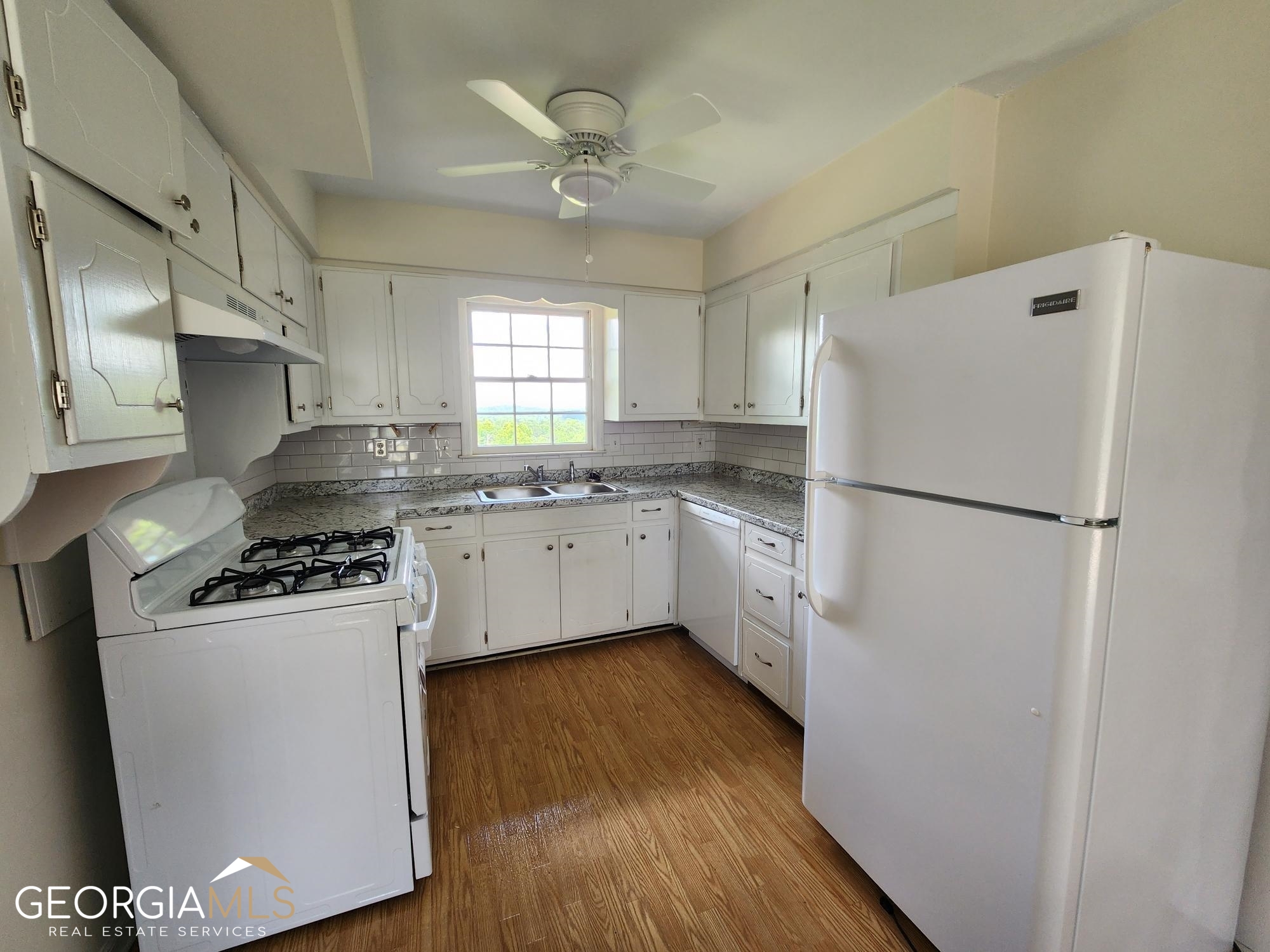 1136 Bunker Hill Road Property Photo 10