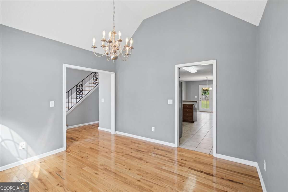 12 Ferry Crossing Drive Se Property Photo 9