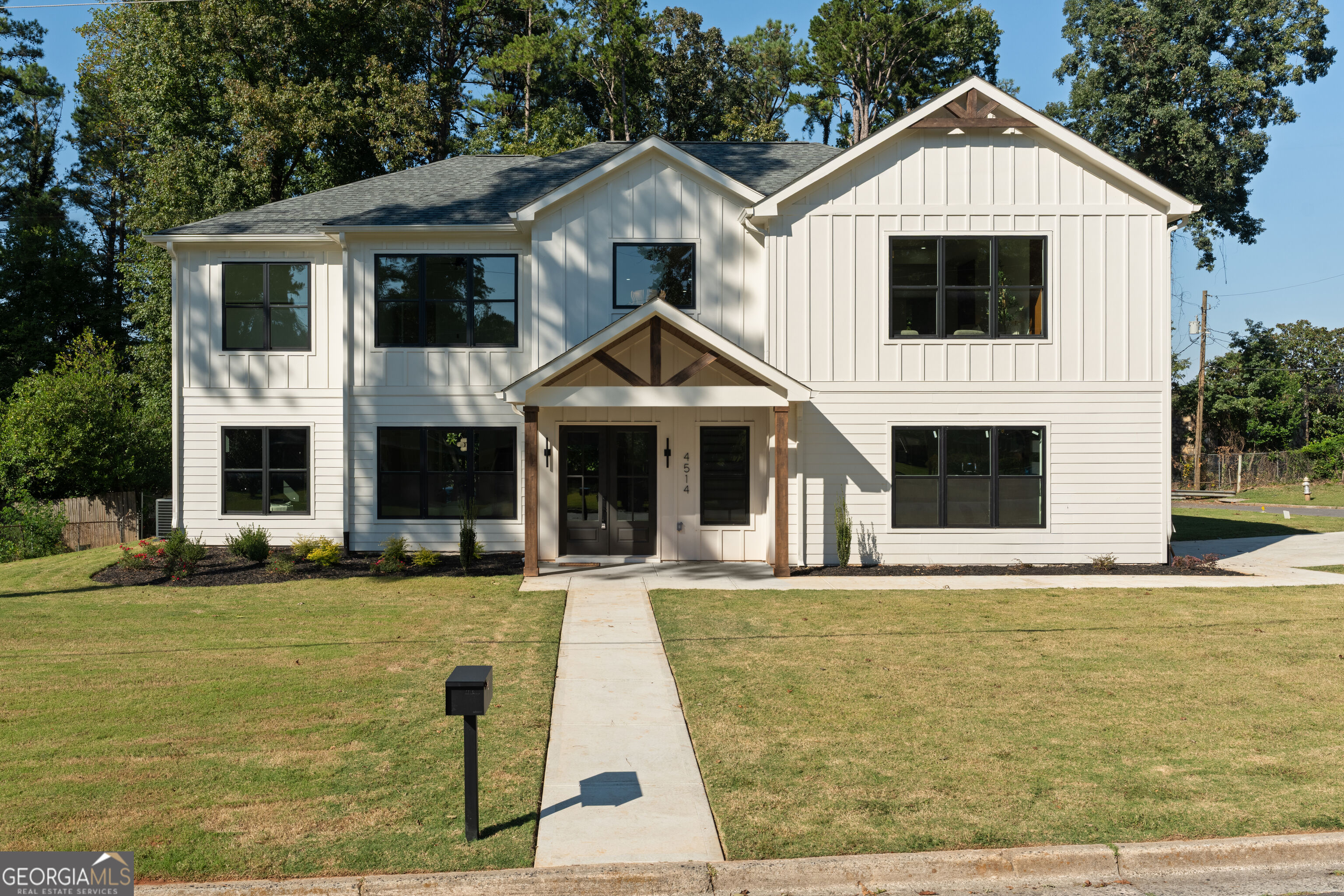 4514 Redwood Street Property Photo 1