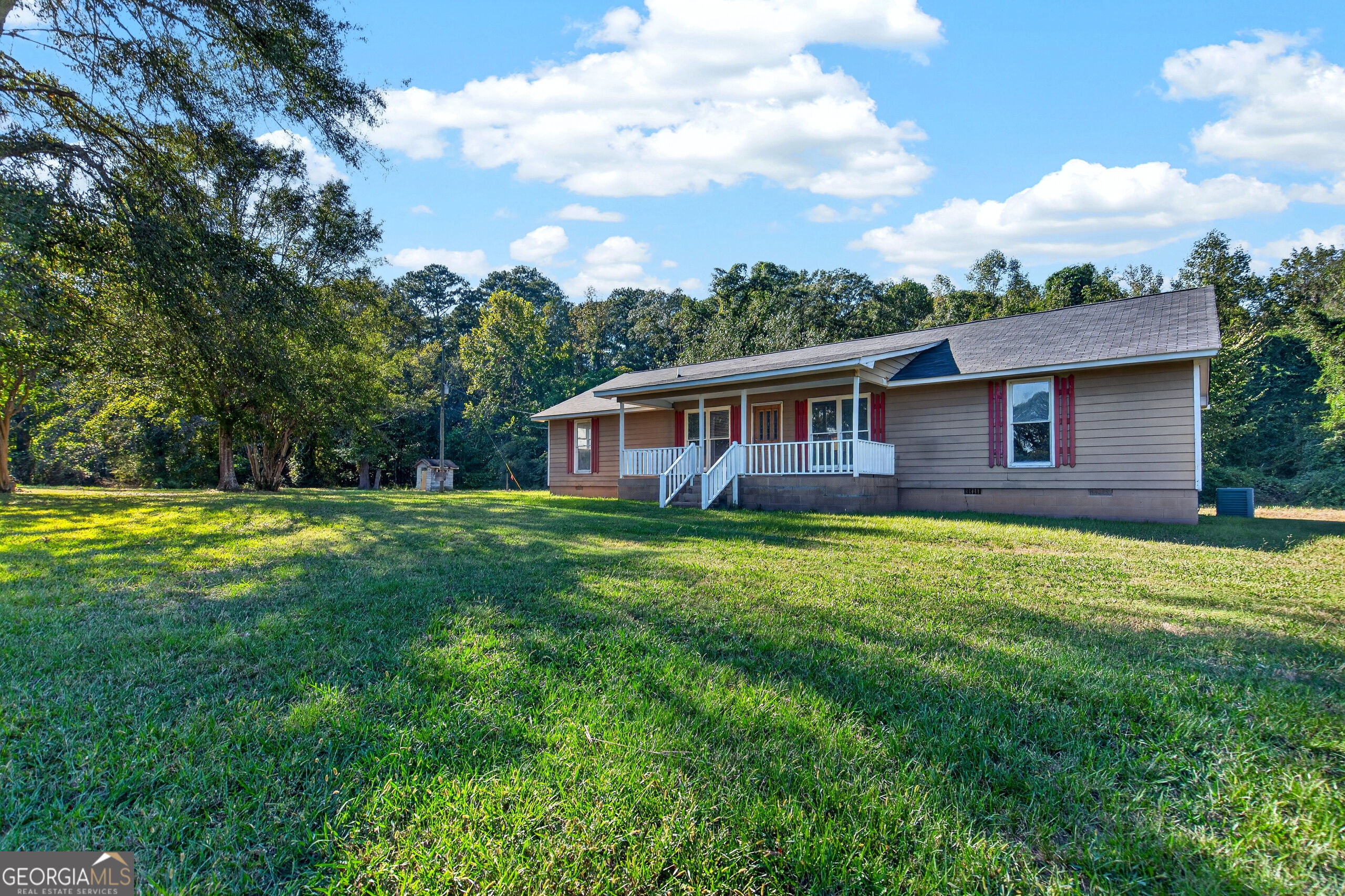 3891 Hogansville Road Property Photo 1