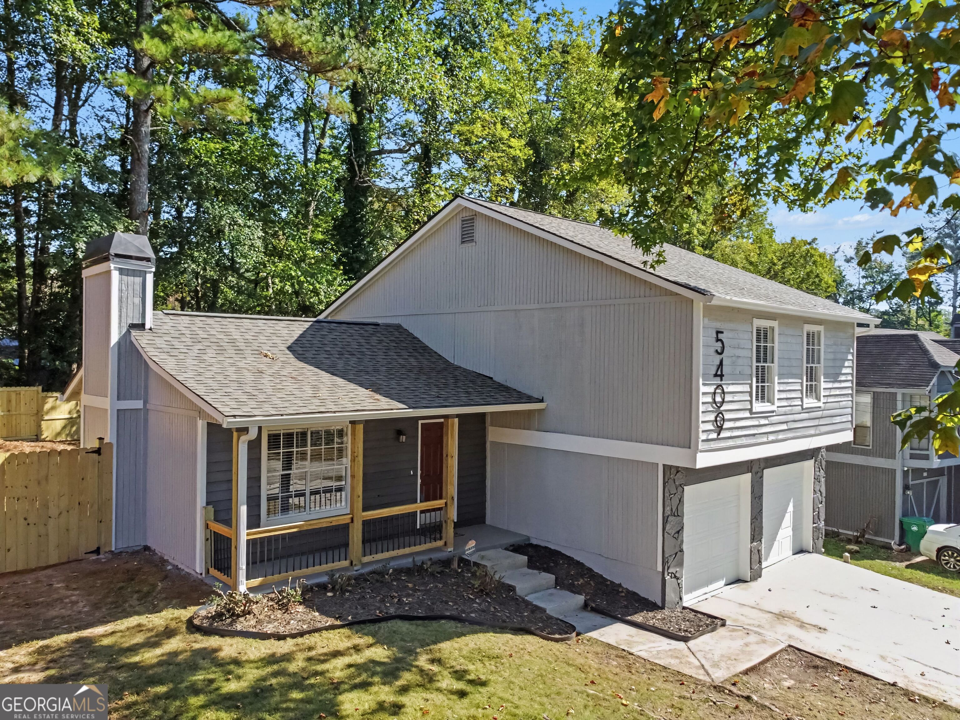 5409 Biffle Downs Road Property Photo 1