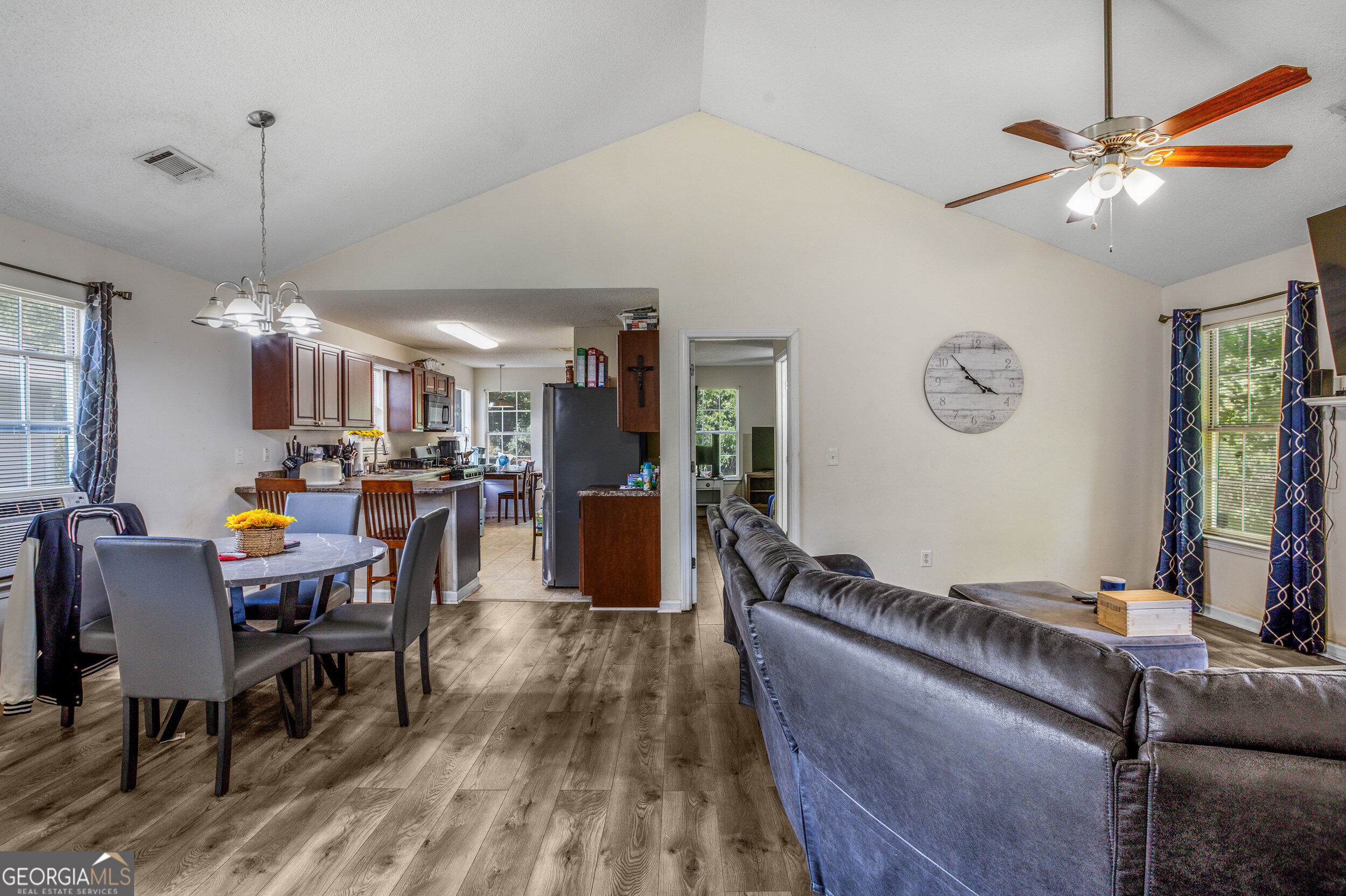 1286 Waterton Trail Property Photo 4